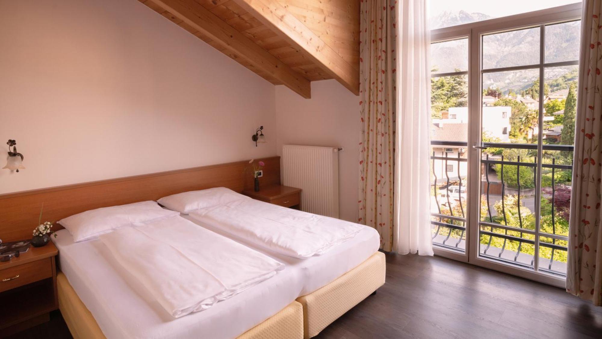 Hotel Villa Laurus Merano Exterior photo